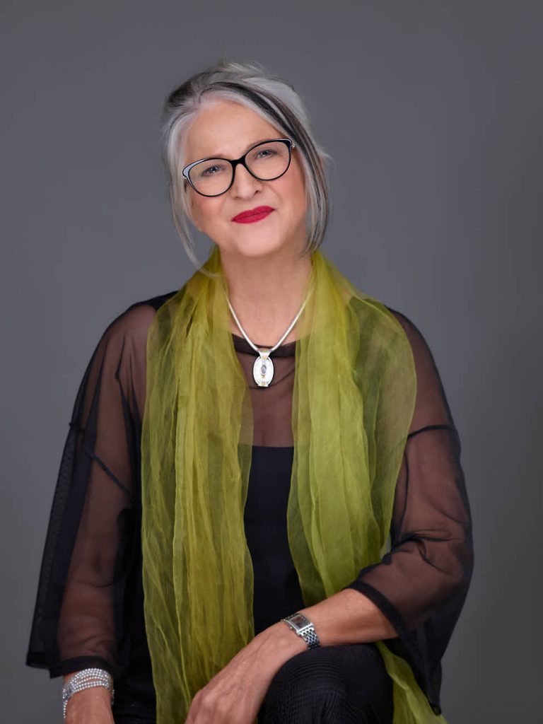 19.10.24 Monica Szwaja Headshot11498 copy Business Headshot- Business Branding- LinkedIn Headshot