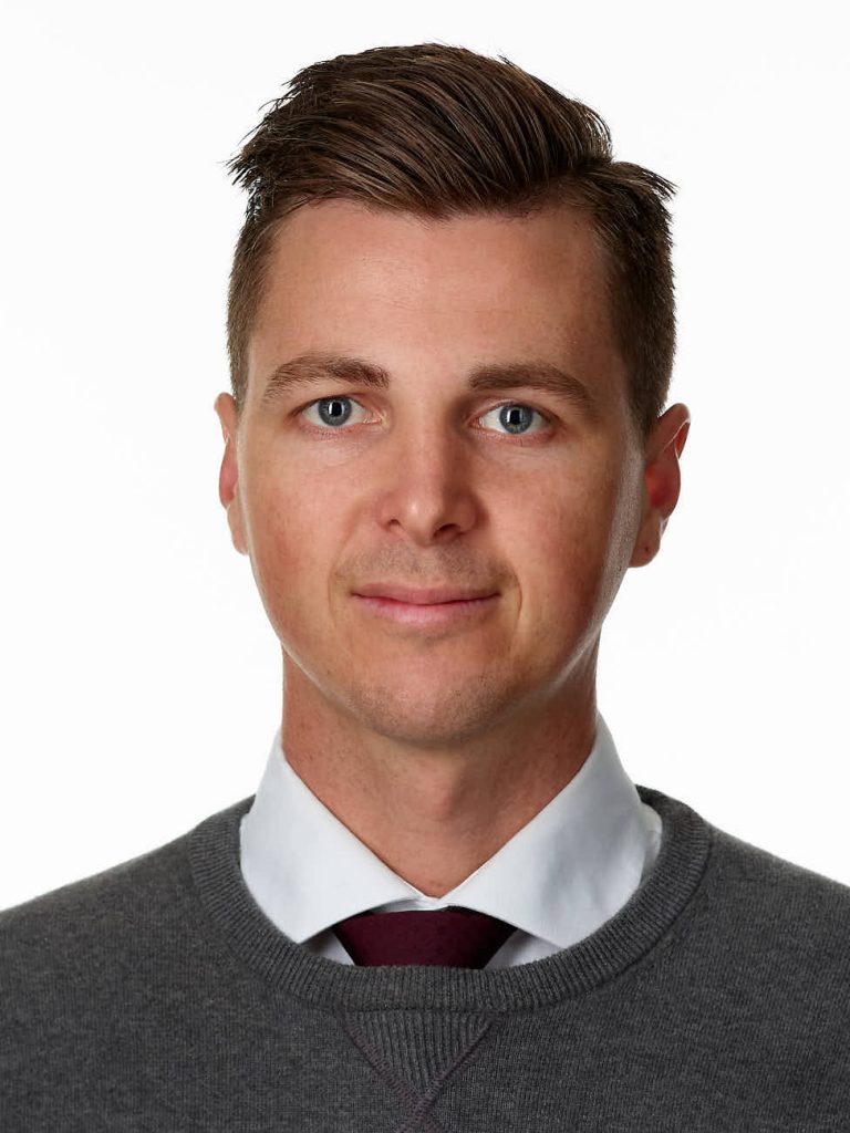 19.12.16 Ledlin Headshots12949 Business Headshot- Business Branding- LinkedIn Headshot