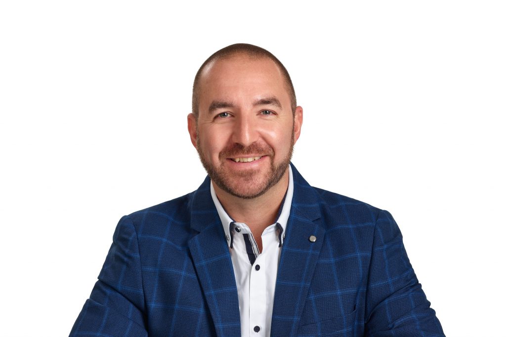 6052B128-41CA-4D4A-AD08-707E999B38E0 Corporate Photography-Personal Branding-Executive Photography-Linkedin Headshot