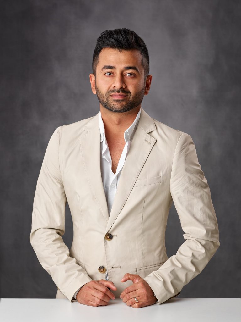 E4A54754-CE1C-44A4-BA6F-0718B3ECA100 Corporate Photography-Personal Branding-Executive Photography-Linkedin Headshot