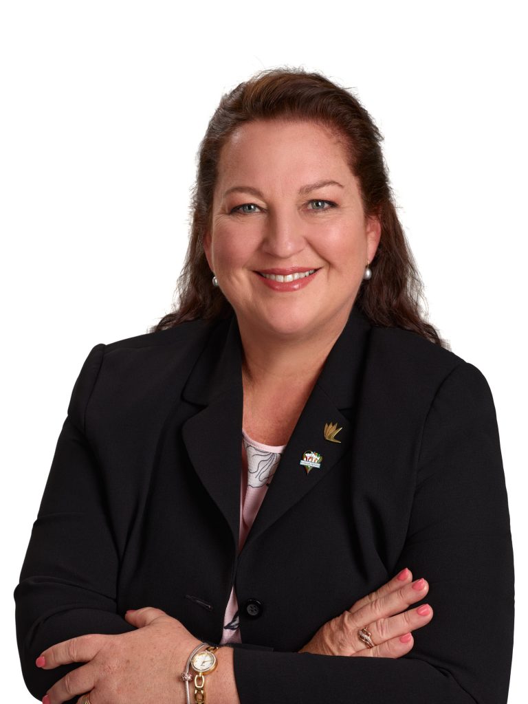 E7C13827-6736-4EA6-8FC2-50E9C33ABFE4 Corporate Photography-Personal Branding-Executive Photography-Linkedin Headshot